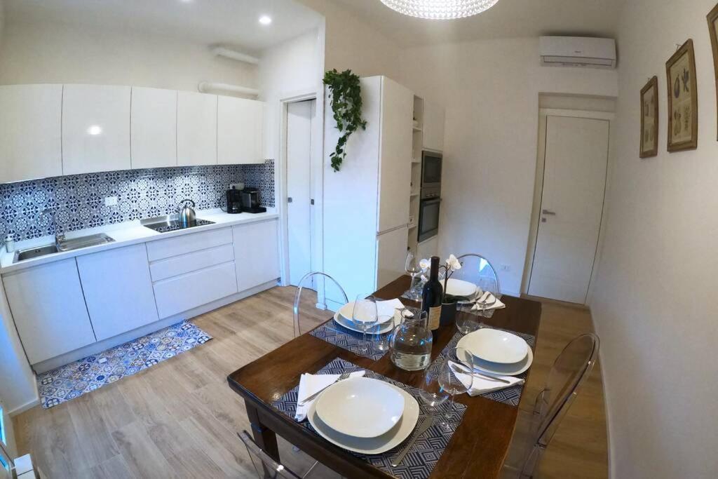 דירות לה ספציה Elegance House מראה חיצוני תמונה